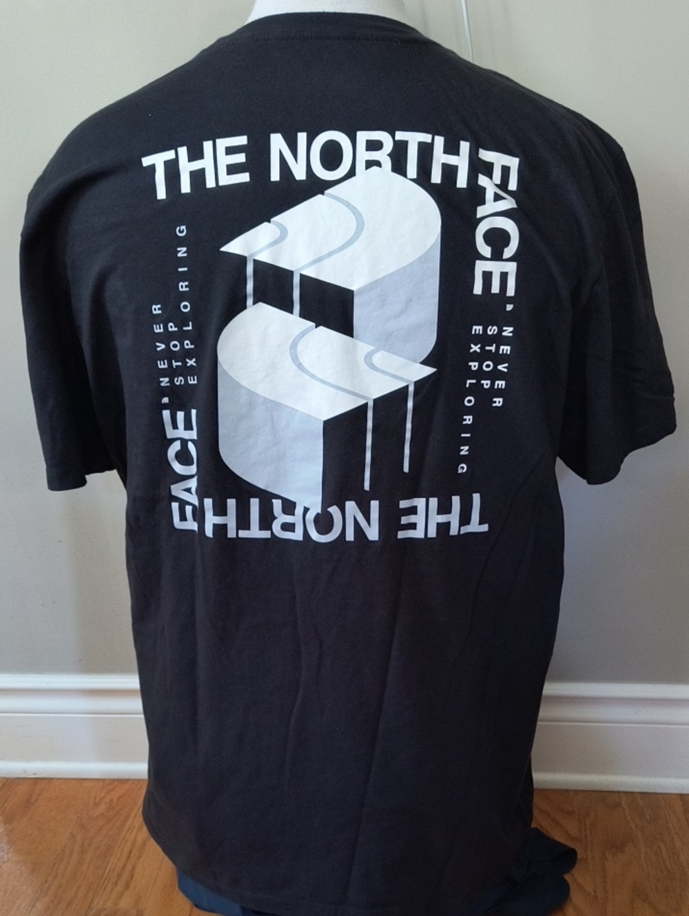 The North Face Black Short-Sleeve Tee with White Back Graphic, Men's Size XL